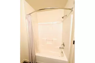 621 NE Garswood Ln, Hillsboro, OR 97006 - Photo 37