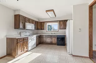 3323 Columbia Heights Rd, Longview, WA 98632 - Photo 25