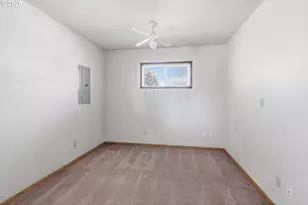3323 Columbia Heights Rd, Longview, WA 98632 - Photo 9
