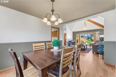 8135 SW 158th Pl, Beaverton, OR 97007 - Photo 7