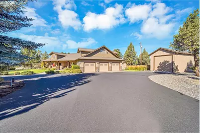18853 SW Sisters Pl, Powell Butte, OR 97753 - Photo 3