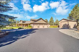 18853 SW Sisters Pl, Powell Butte, OR 97753 - Photo 3