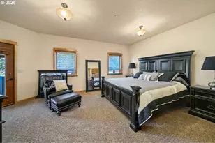 18853 SW Sisters Pl, Powell Butte, OR 97753 - Photo 23