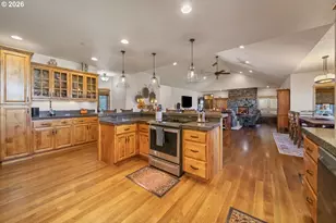 18853 SW Sisters Pl, Powell Butte, OR 97753 - Photo 17