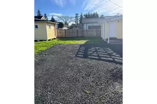 584 N Baxter St, Coquille, OR 97423 - Photo 37