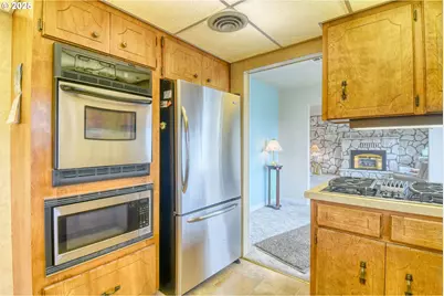 444 N 3rd St, Athena, OR 97813 - Photo 13