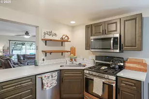 836 Eldin Ave, Salem, OR 97317 - Photo 9