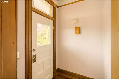 215 SW Hamilton St, Portland, OR 97239 - Photo 3