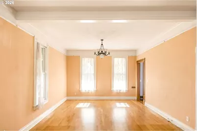 215 SW Hamilton St, Portland, OR 97239 - Photo 7