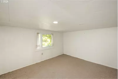 215 SW Hamilton St, Portland, OR 97239 - Photo 25