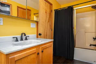 8265 N Fiske Ave, Portland, OR 97203 - Photo 17