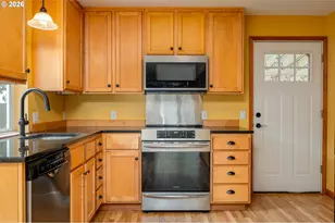 8265 N Fiske Ave, Portland, OR 97203 - Photo 13