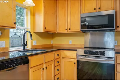 8265 N Fiske Ave, Portland, OR 97203 - Photo 11