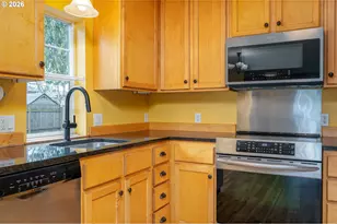 8265 N Fiske Ave, Portland, OR 97203 - Photo 11