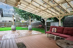 8265 N Fiske Ave, Portland, OR 97203 - Photo 27