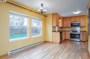8265 N Fiske Ave, Portland, OR 97203 - Photo 11