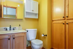 8265 N Fiske Ave, Portland, OR 97203 - Photo 15