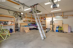 8265 N Fiske Ave, Portland, OR 97203 - Photo 33