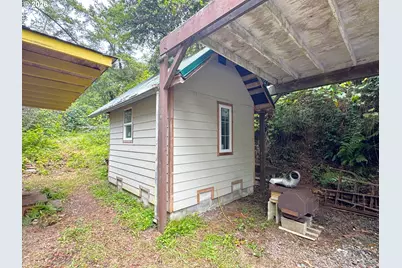 98179 Tuttle Ln, Brookings, OR 97415 - Photo 27
