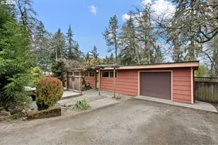 75 W 35th Pl, Eugene, OR 97405 - Photo 1