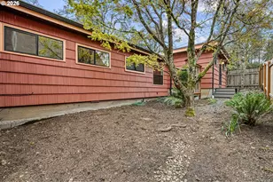 75 W 35th Pl, Eugene, OR 97405 - Photo 13