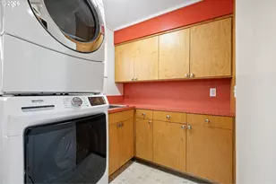 75 W 35th Pl, Eugene, OR 97405 - Photo 11