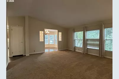 220 NW Trust St, Roseburg, OR 97471 - Photo 7