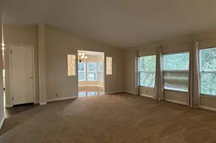 220 NW Trust St, Roseburg, OR 97471 - Photo 7