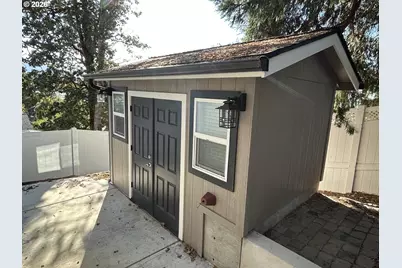 220 NW Trust St, Roseburg, OR 97471 - Photo 41