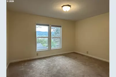 220 NW Trust St, Roseburg, OR 97471 - Photo 25