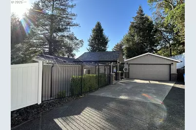 220 NW Trust St, Roseburg, OR 97471 - Photo 1