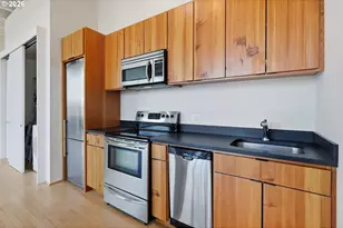 900 NE 81st Ave, Portland, OR 97213 - Photo 11