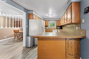 685 SW 20th Cir, Troutdale, OR 97060 - Photo 15