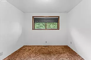 685 SW 20th Cir, Troutdale, OR 97060 - Photo 29