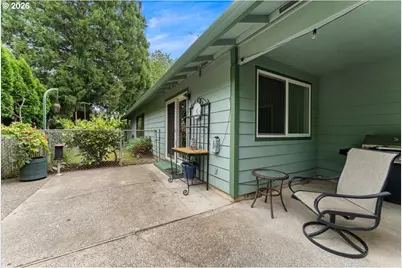 685 SW 20th Cir, Troutdale, OR 97060 - Photo 35