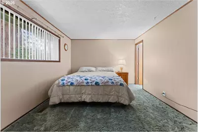 685 SW 20th Cir, Troutdale, OR 97060 - Photo 23