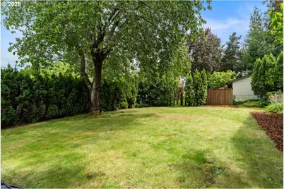 685 SW 20th Cir, Troutdale, OR 97060 - Photo 39