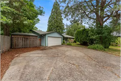 685 SW 20th Cir, Troutdale, OR 97060 - Photo 3