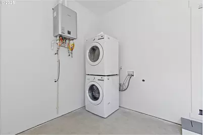 333 SE Oar Ave, Lincoln City, OR 97367 - Photo 15