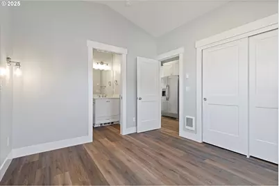 333 SE Oar Ave, Lincoln City, OR 97367 - Photo 17