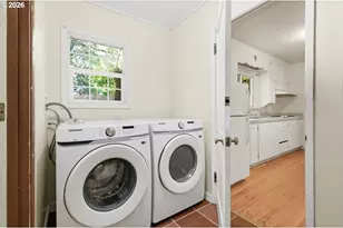 260 N Grand St, Eugene, OR 97402 - Photo 15