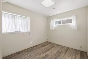 260 N Grand St, Eugene, OR 97402 - Photo 9