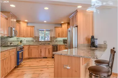17879 Kodiak Ln, Bend, OR 97707 - Photo 11