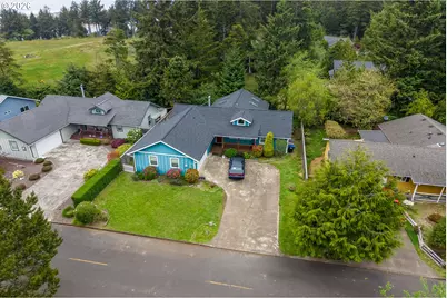 640 SW Kelsie Ln, Waldport, OR 97394 - Photo 9
