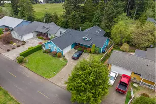 640 SW Kelsie Ln, Waldport, OR 97394 - Photo 9