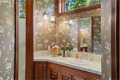 630 Eureka Ave, Silverton, OR 97381 - Photo 37
