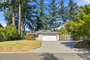 12439 Blue Ridge Dr, Oregon City, OR 97045 - Photo 3