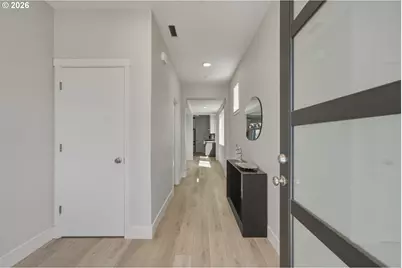207 W Laurel St, Washougal, WA 98671 - Photo 3