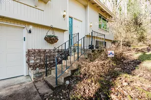 916 NW Chipmunk Pl, Corvallis, OR 97330 - Photo 3