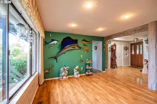 875 Signal Way, Coos Bay, OR 97420 - Photo 5